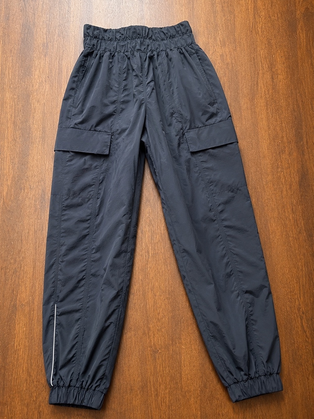 Fabletics Black Parachute Cargo Jogger Pants Women’s XS Reflective